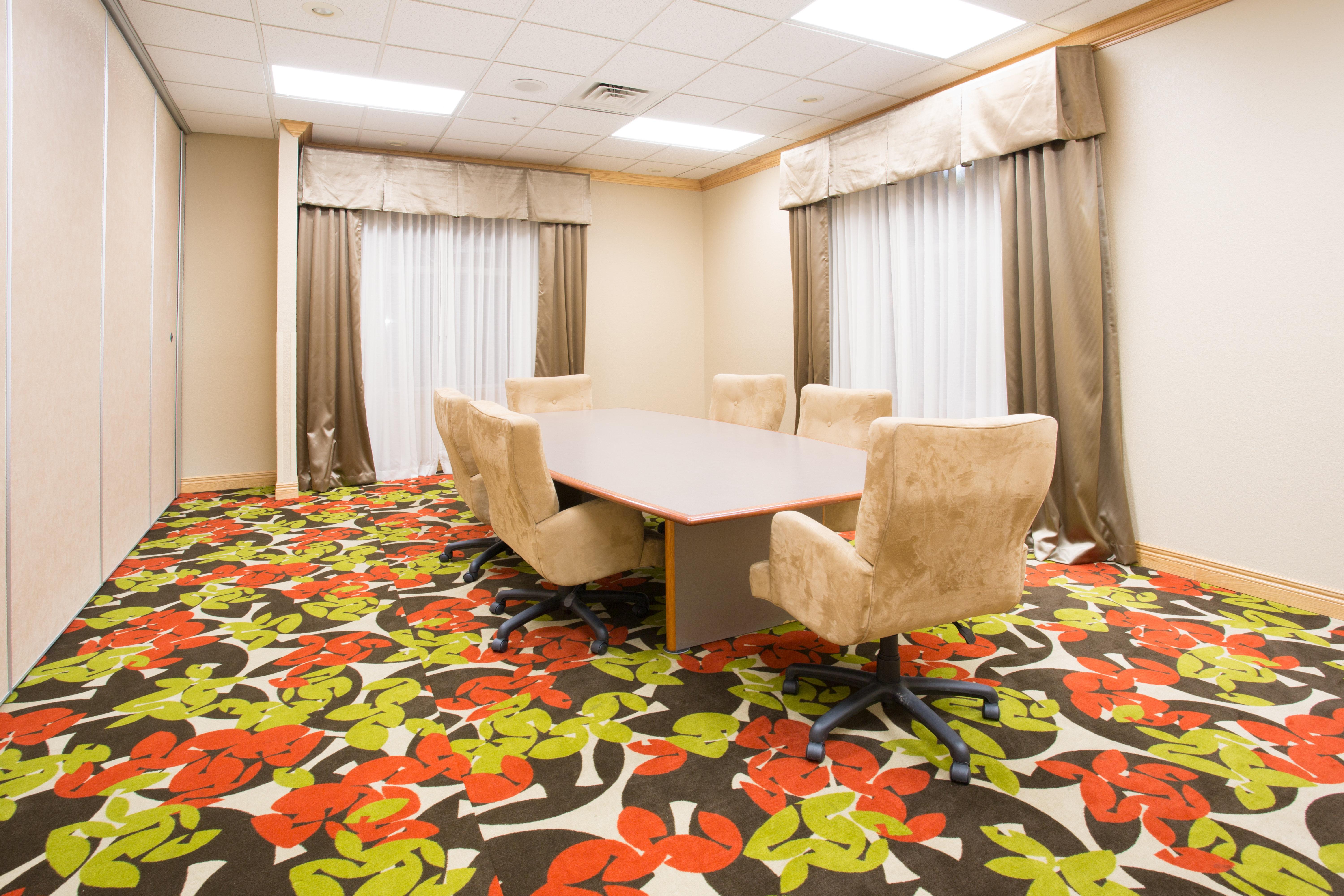 Holiday Inn Express Hotel & Suites Lexington By Ihg Εξωτερικό φωτογραφία