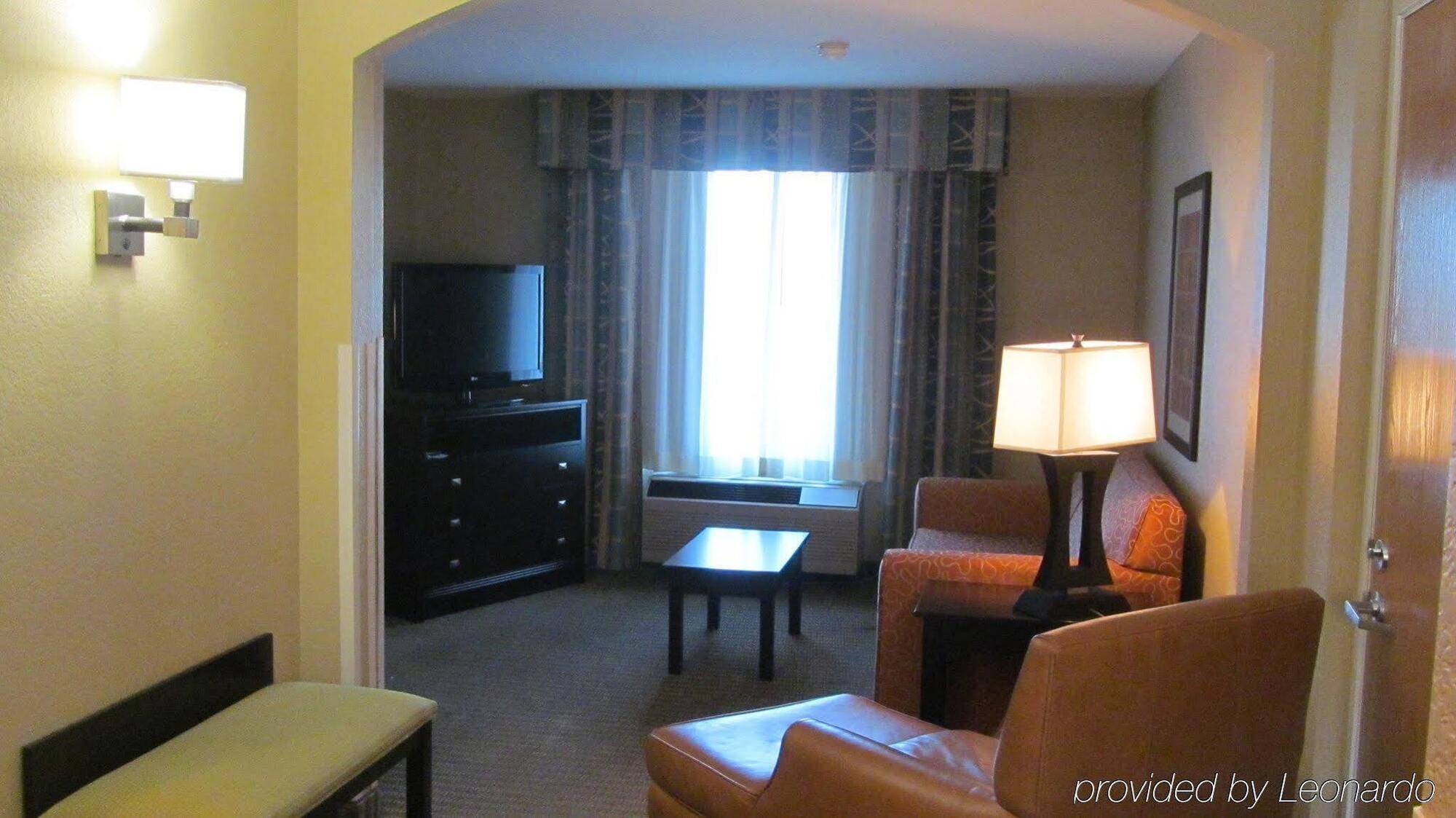 Holiday Inn Express Hotel & Suites Lexington By Ihg Εξωτερικό φωτογραφία